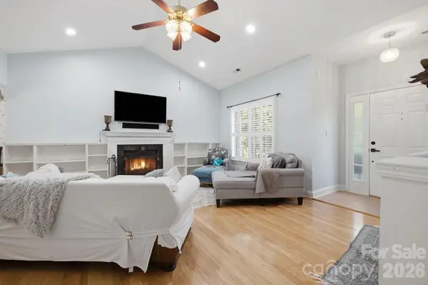 5227 Foley DR, Hickory, NC 28602