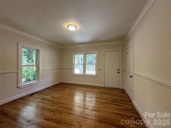 123 State ST, Asheville, NC 28806