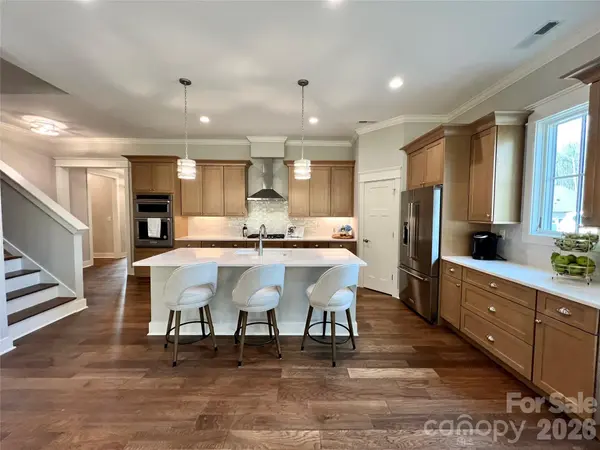 105 Chimney Chase TRL, Hendersonville, NC 28739