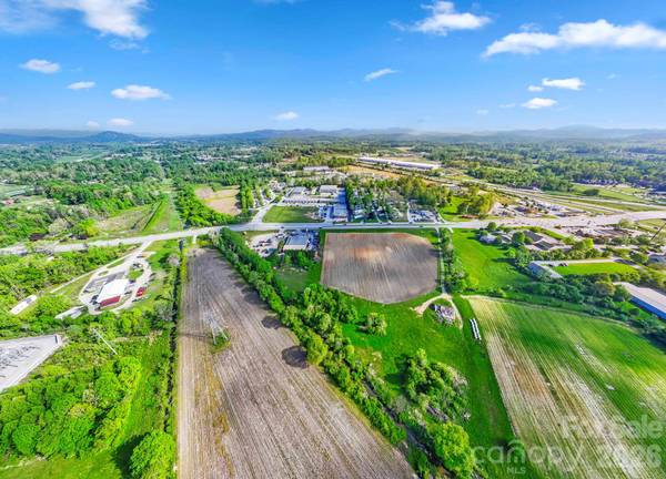 000 Upward RD E, Flat Rock, NC 28731