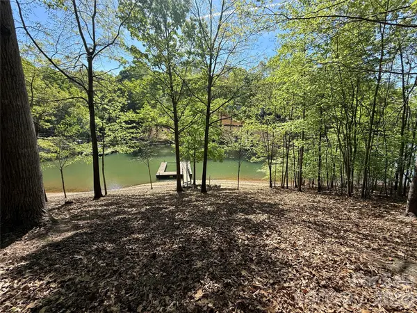 163 High Lake DR, Statesville, NC 28677