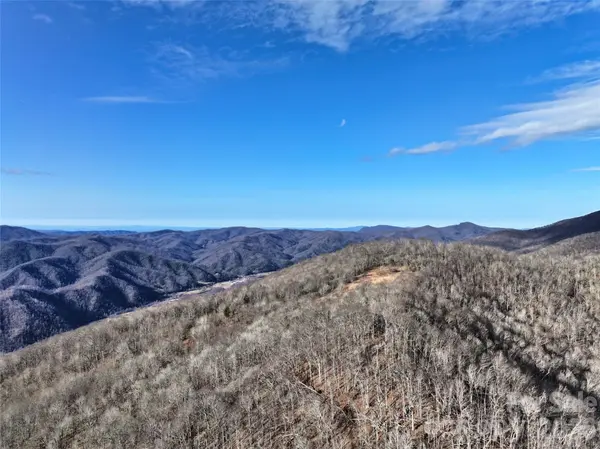 0000 Fork Mountain RD, Bakersville, NC 28705