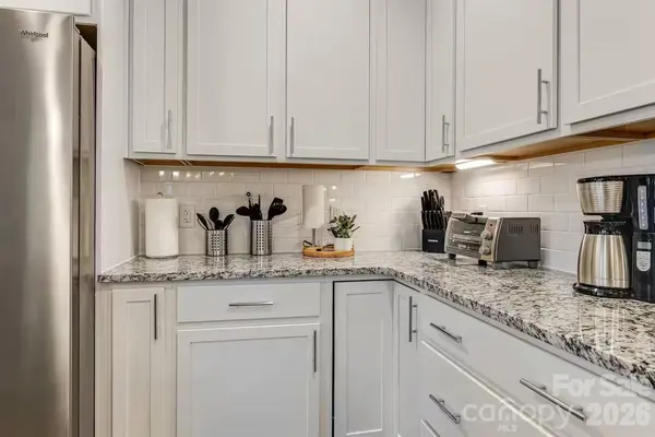 170 Cascade Ridge RD, Fairview, NC 28730