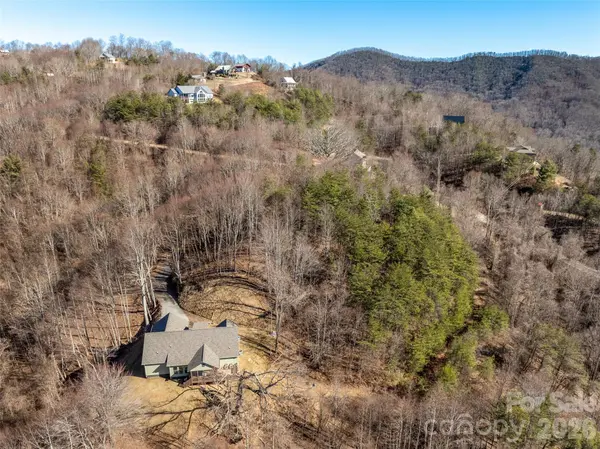 9999 Hunters Ridge DR, Canton, NC 28716