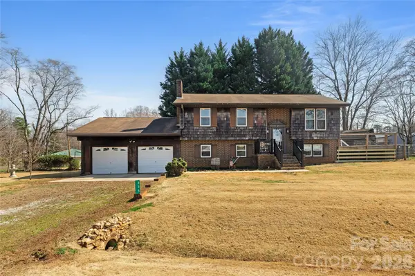 335 Yachtsman DR, Salisbury, NC 28146