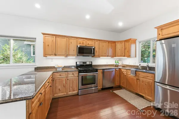 59 Morningside DR, Asheville, NC 28806