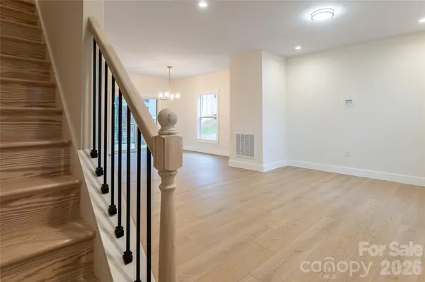 169 Cascade Ridge RD, Fairview, NC 28730