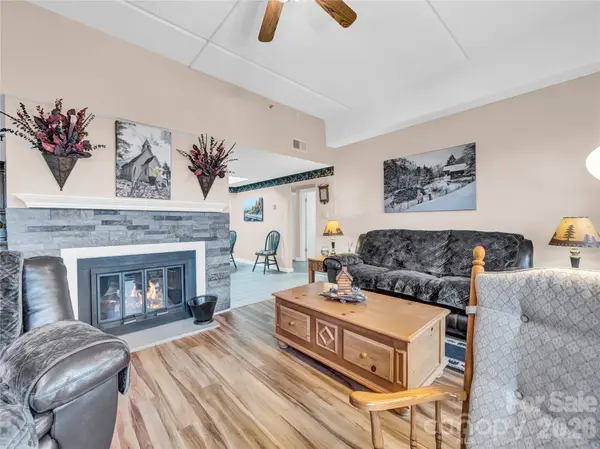 303 Sugar Top DR #2811, Sugar Mountain, NC 28604