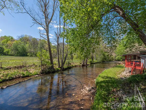 24 Aqua Vista LOOP, Waynesville, NC 28785