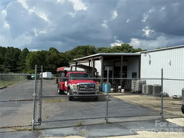 979 E Liberty ST, York, SC 28745