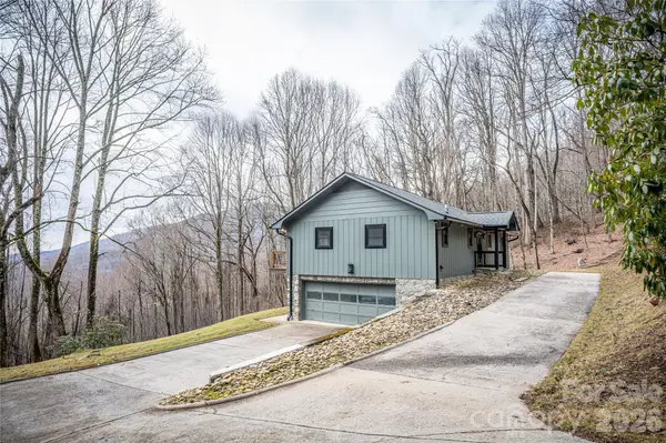 453 Friendly Acres DR, Waynesville, NC 28786