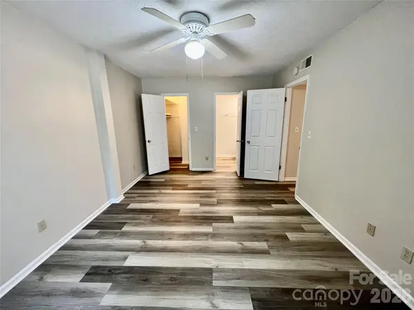 427 6th AVE W #A-2, Hendersonville, NC 28739