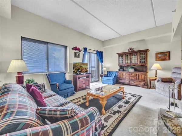 303 Sugar Top DR #2716, Sugar Mountain, NC 28604