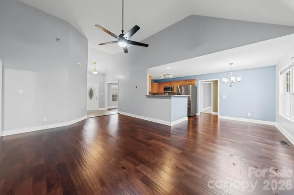 118 Sundance CIR, Statesville, NC 28625