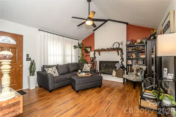 5164 Olde School DR #44, Hickory, NC 28602