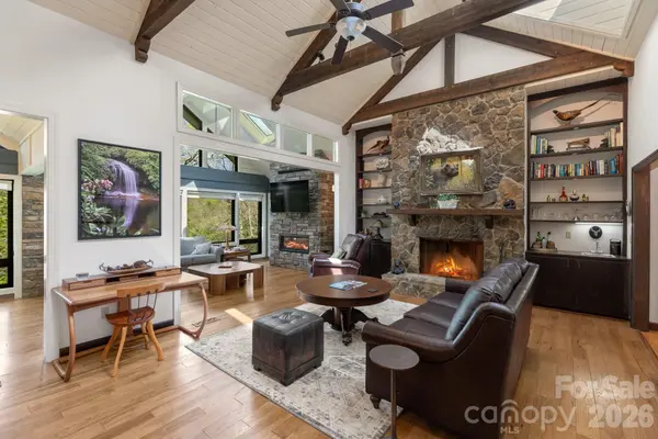 940 Winding Creek RD, Sapphire, NC 28774
