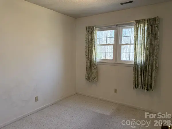 2033 Sprucewood ST, Albemarle, NC 28001
