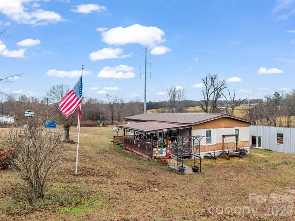 827 Old Henrietta RD, Forest City, NC 28043
