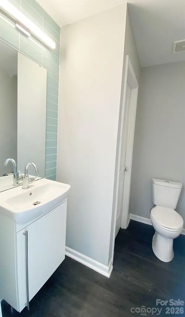 446 W Worthington AVE, Charlotte, NC 28203