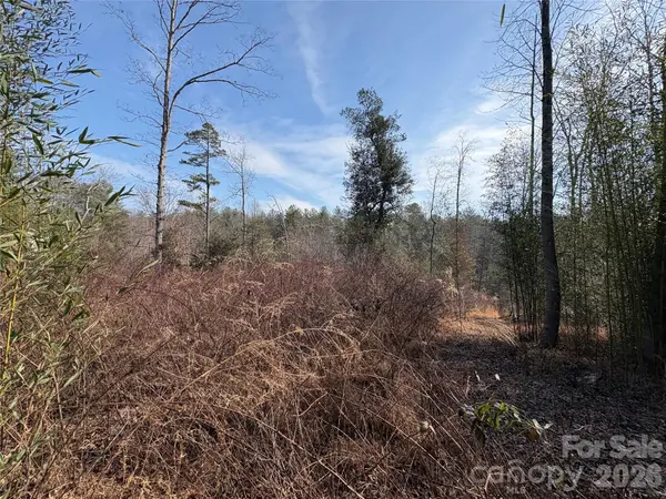 120 Shamrock CIR, Hudson, NC 28638