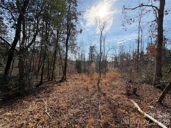 120 Shamrock CIR, Hudson, NC 28638