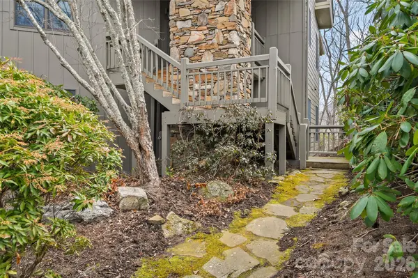 121 Stoney Falls LOOP #E4, Burnsville, NC 28714