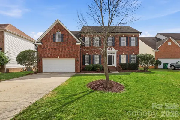 3909 Meadow Green DR, Charlotte, NC 28269