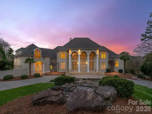6905 Shinnecock Hill LN, Charlotte, NC 28277