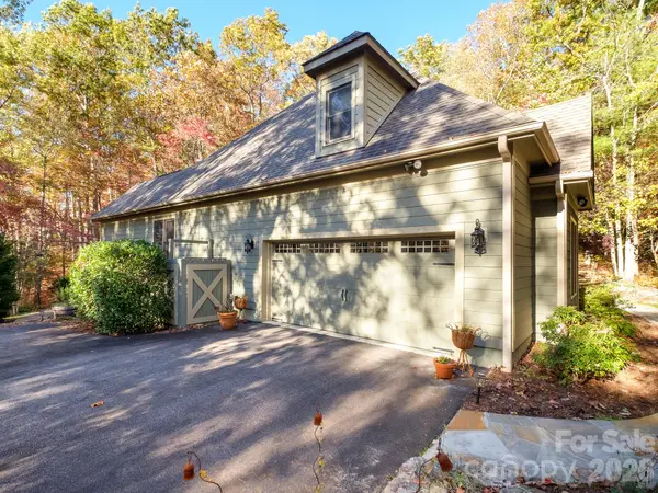 674 Soquili DR, Brevard, NC 28712