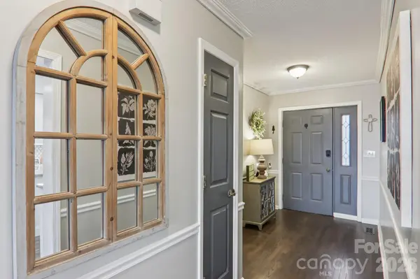 1601 Fleetwood PLZ, Hendersonville, NC 28739