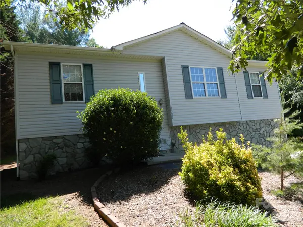 5320 Eider LN, Granite Falls, NC 28630