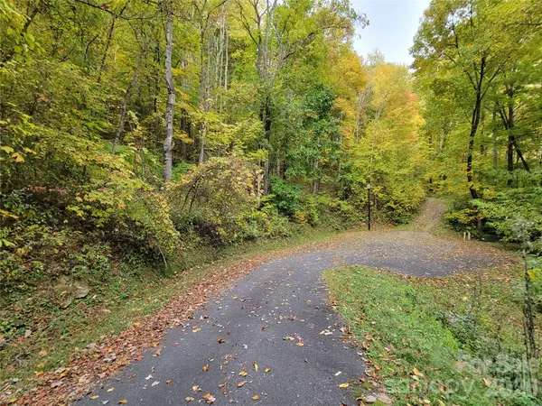 00 Covecrest LN #15, Maggie Valley, NC 28751