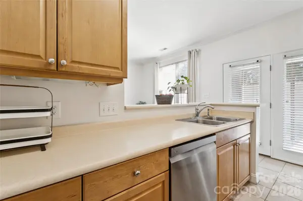 2428 Madison Green DR, Gastonia, NC 28054