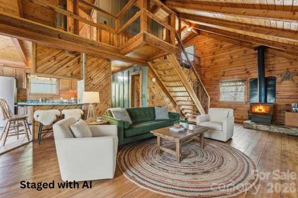 1837 E Alarka RD, Bryson City, NC 28713
