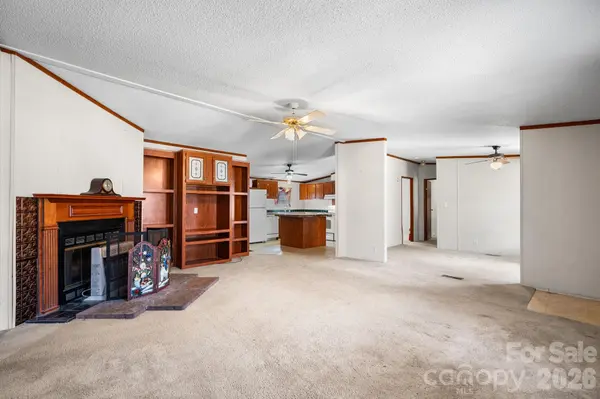 1922 Zacks Fork RD, Lenoir, NC 28645