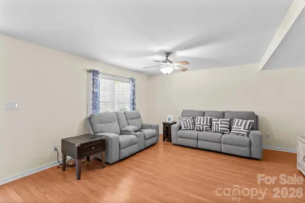 219 19th AVE SE, Hickory, NC 28602
