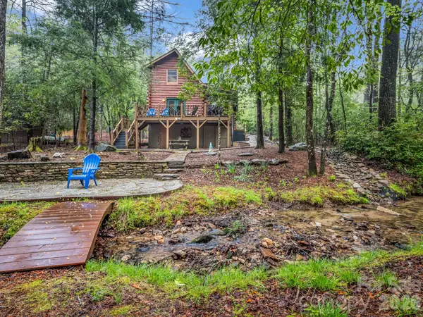 1040 Soquili DR, Brevard, NC 28712