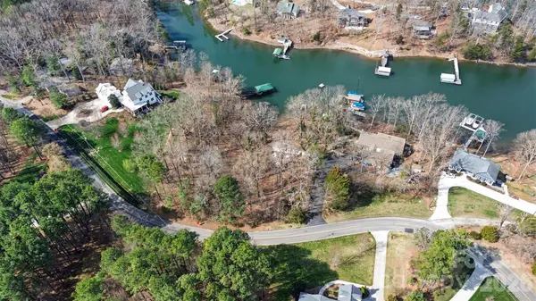 205 Grasshopper CIR, Mooresville, NC 28117