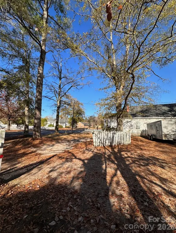 215 S Matson ST, Kershaw, SC 29067