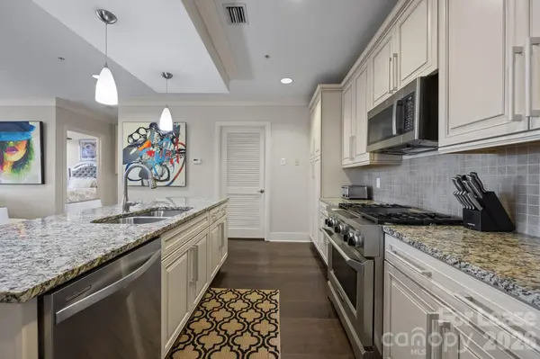 222 S Caldwell ST #1601, Charlotte, NC 28202