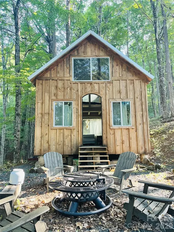 191 Bens BND, Bakersville, NC 28705