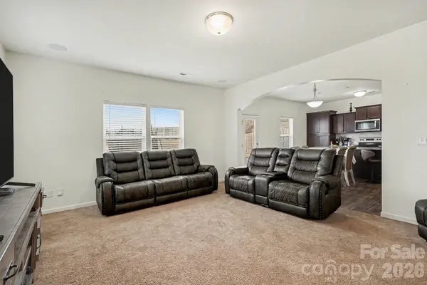 113 Buoy LN, Statesville, NC 28677