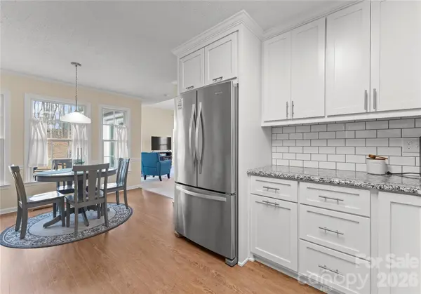 39 Bowen DR, Belmont, NC 28012