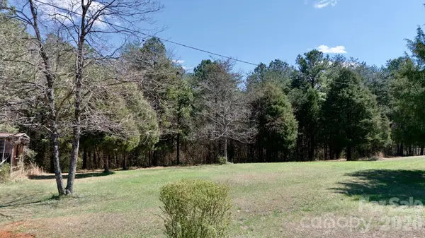 000 Suzanne LN, Statesville, NC 28677