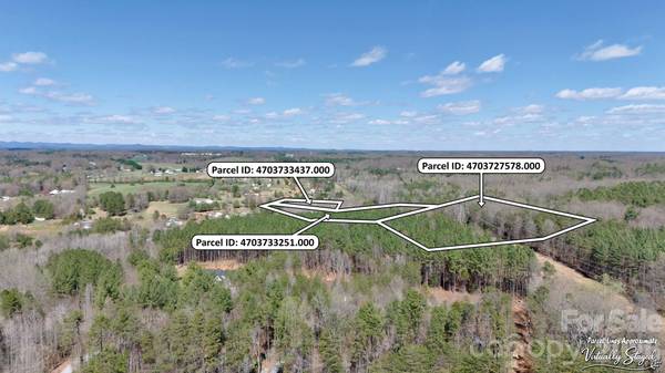 000 Suzanne LN, Statesville, NC 28677