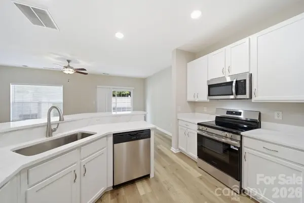 12429 Stratfield Place CIR, Pineville, NC 28134