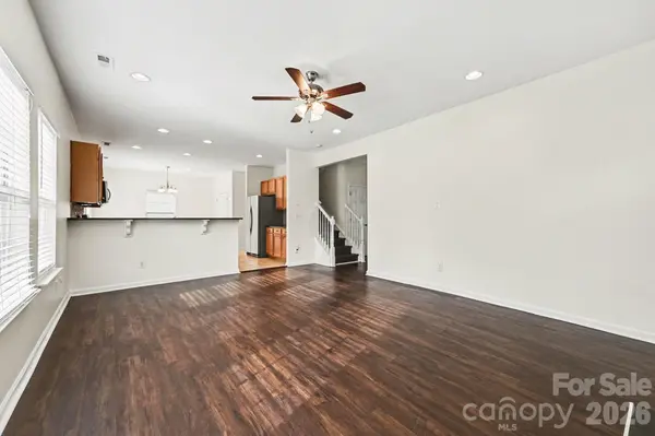 10525 Dominion Village DR, Charlotte, NC 28269