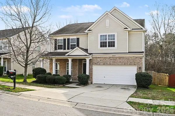 10525 Dominion Village DR, Charlotte, NC 28269