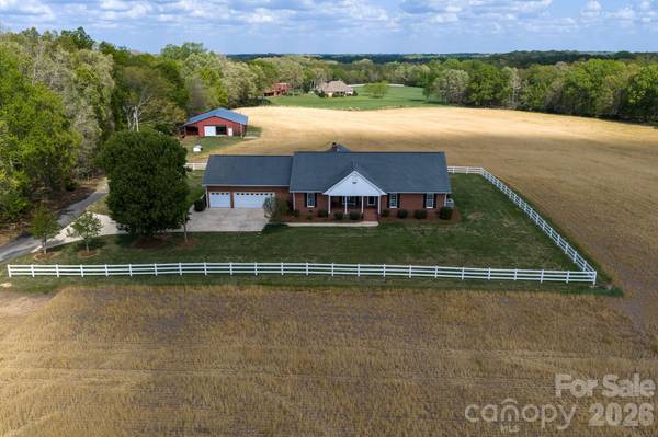824 N Forest Hills School RD, Marshville, NC 28103