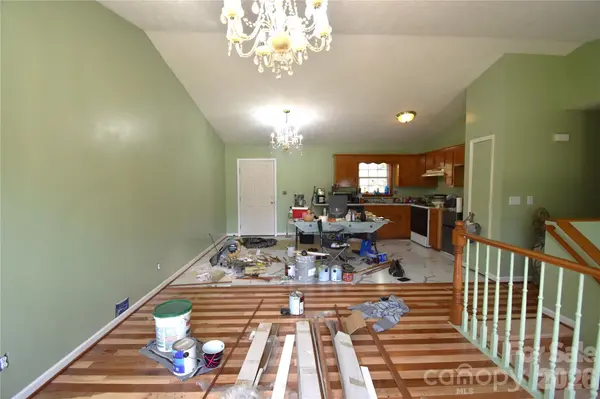 151 Cedar Valley RD, Hudson, NC 28638